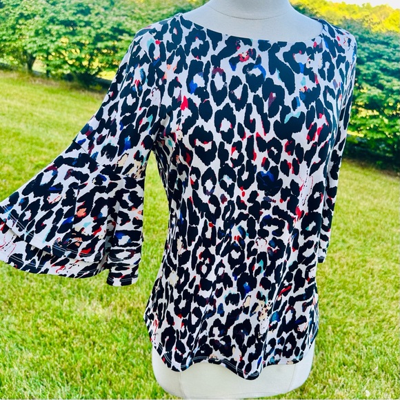 Context for Lord and Taylor Cheetah Bell Sleeve Women's Top - Picture 1 of 16